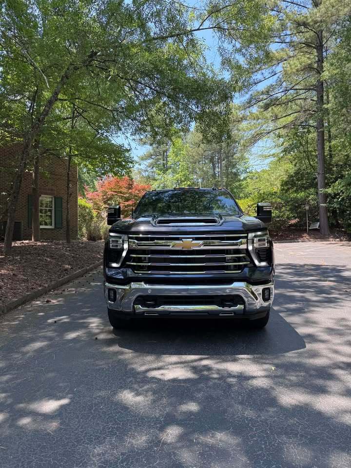 2024 Chevrolet Silverado 3500HD LTZ, photo 2 of 20