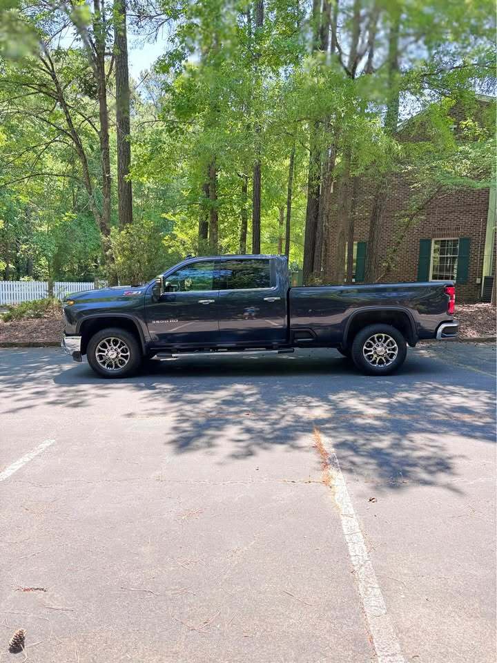 2024 Chevrolet Silverado 3500HD LTZ, photo 3 of 20