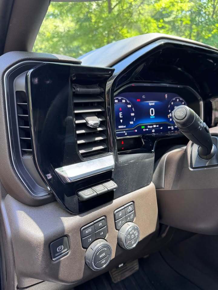2024 Chevrolet Silverado 3500HD LTZ, photo 12 of 20