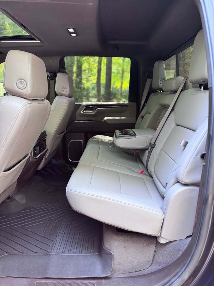 2024 Chevrolet Silverado 3500HD LTZ, photo 18 of 20