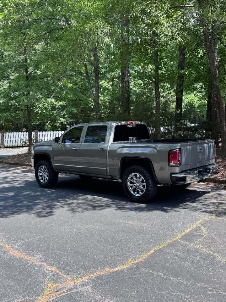 2017 GMC Sierra 1500 SLT, photo 4 of 18