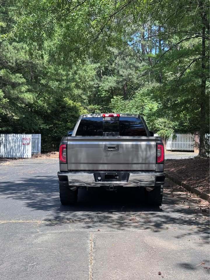 2017 GMC Sierra 1500 SLT, photo 7 of 18