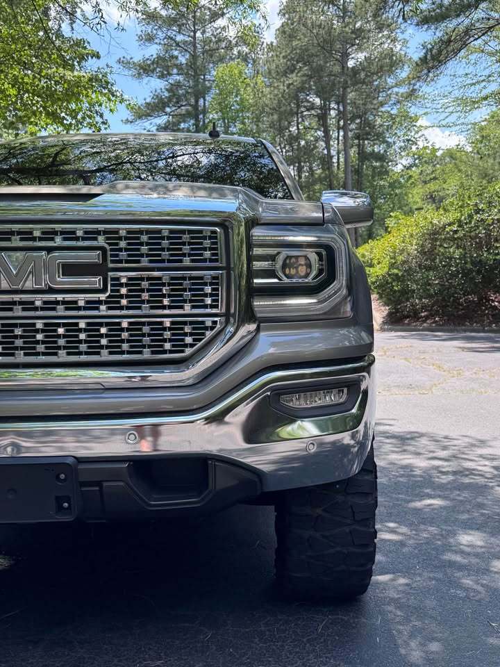 2017 GMC Sierra 1500 SLT, photo 9 of 18