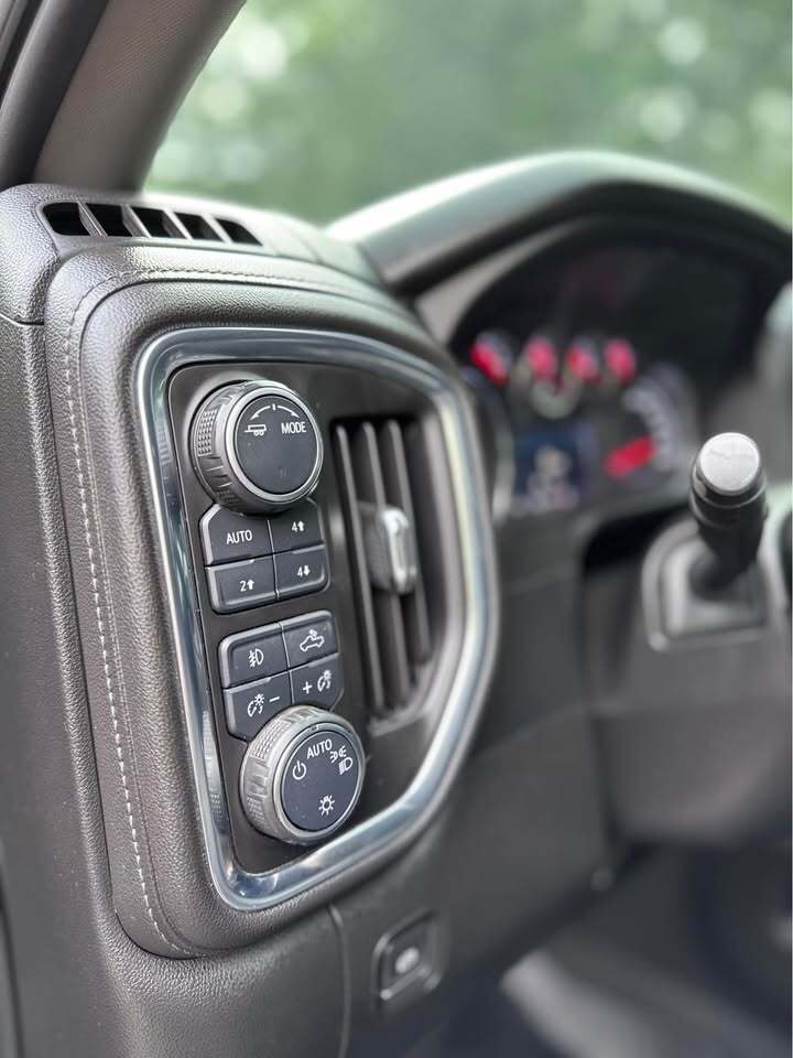 2021 Chevrolet Silverado 1500 RST, photo 14 of 20