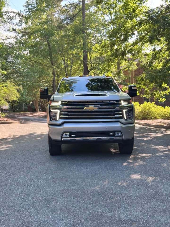 2022 Chevrolet Silverado 2500HD High Country, photo 2 of 20