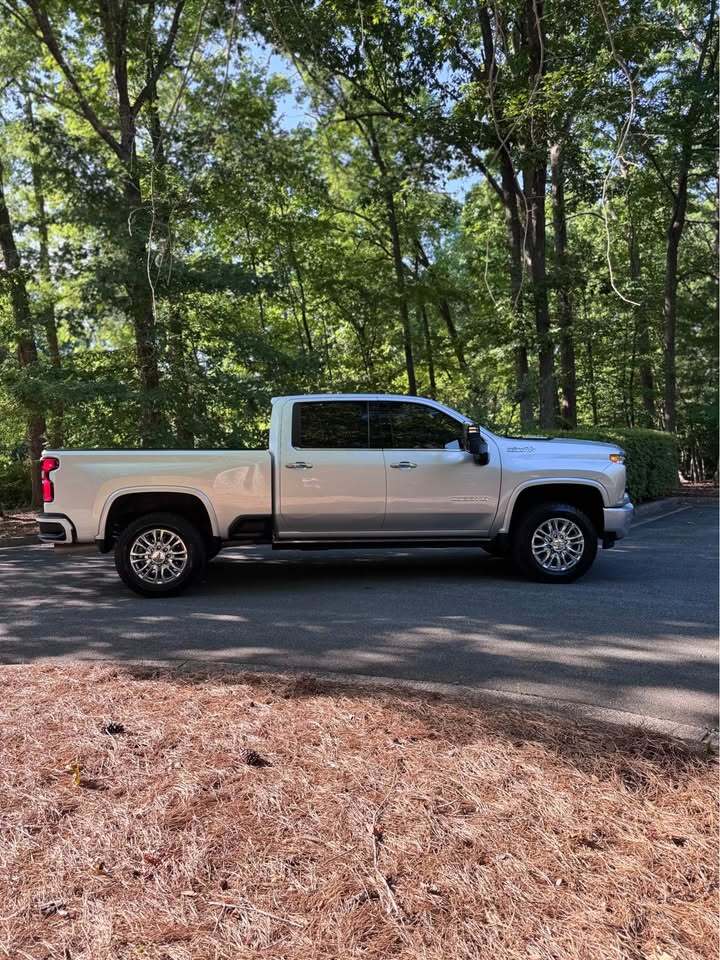 2022 Chevrolet Silverado 2500HD High Country, photo 4 of 20