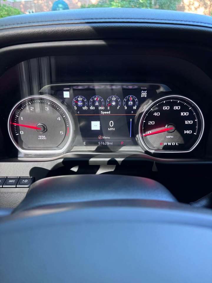 2022 Chevrolet Silverado 2500HD High Country, photo 10 of 20