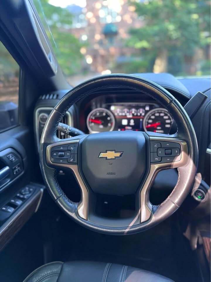 2022 Chevrolet Silverado 2500HD High Country, photo 13 of 20