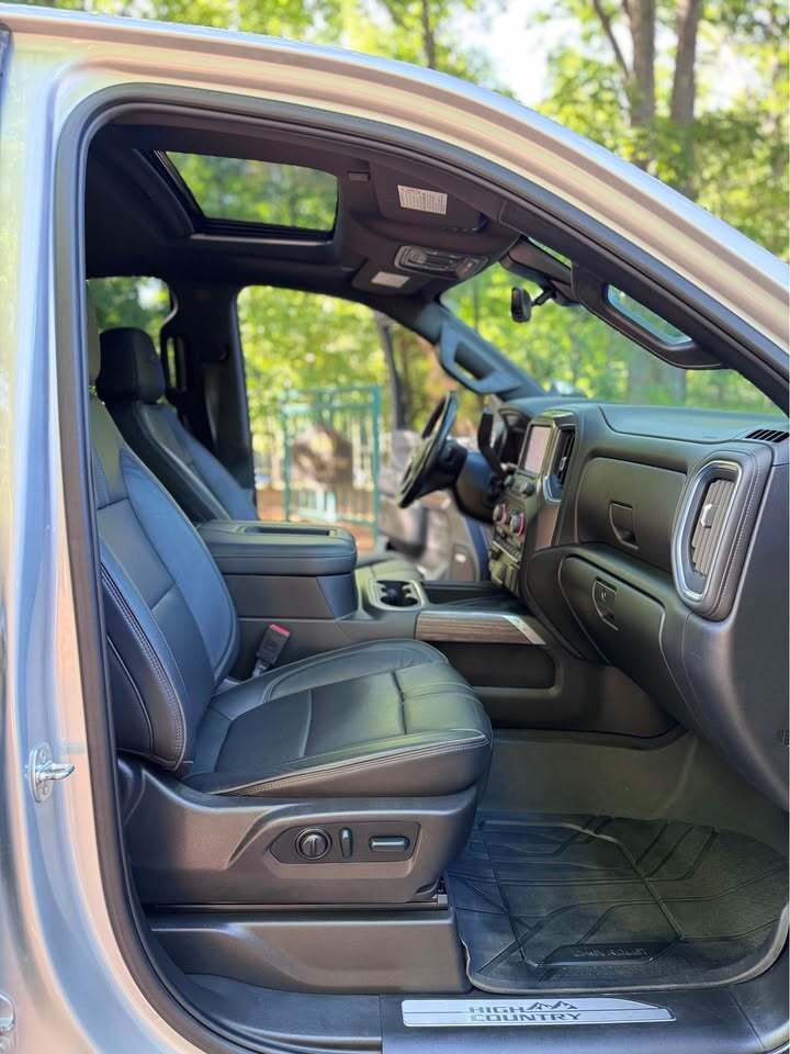 2022 Chevrolet Silverado 2500HD High Country, photo 16 of 20