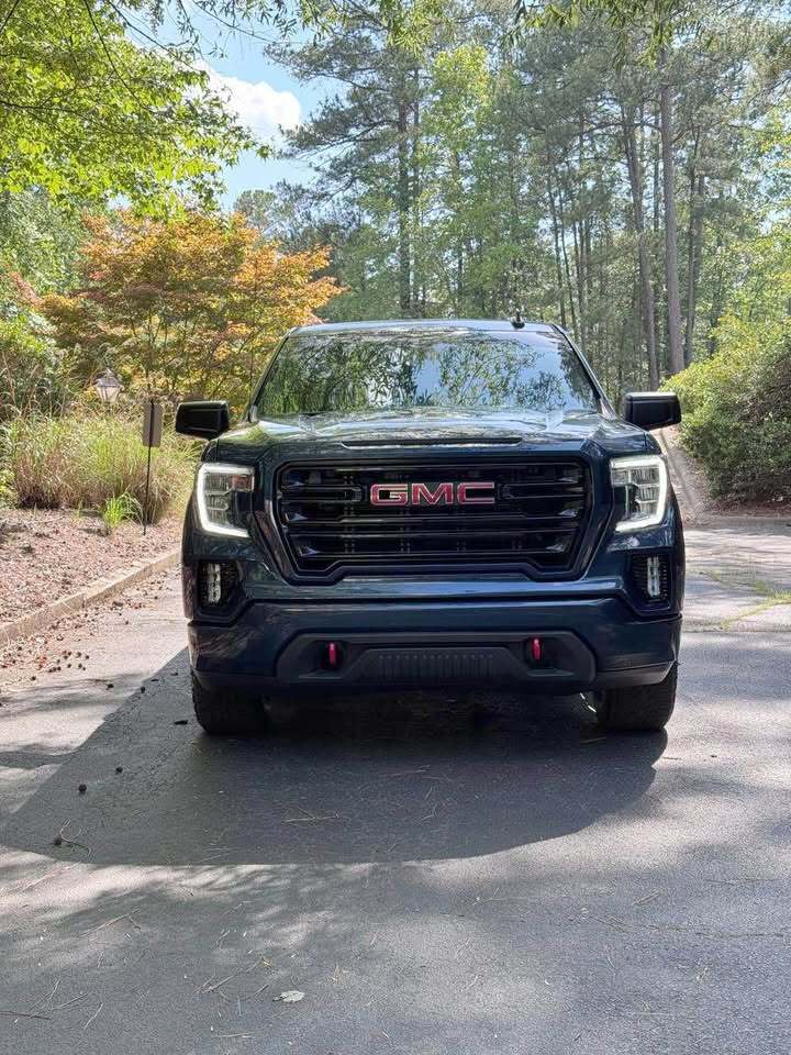 2021 GMC Sierra 1500 Elevation, photo 2 of 20