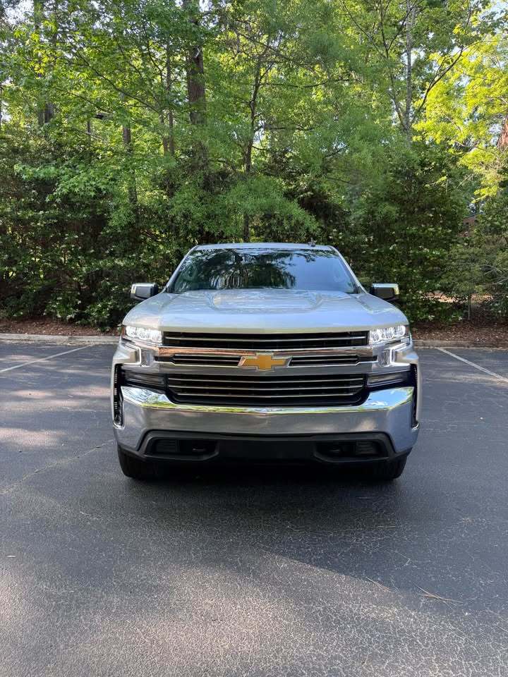 2019 Chevrolet Silverado 1500 LT, photo 2 of 19