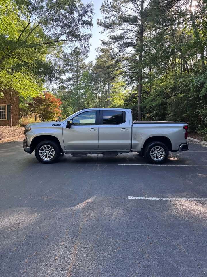 2019 Chevrolet Silverado 1500 LT, photo 3 of 19