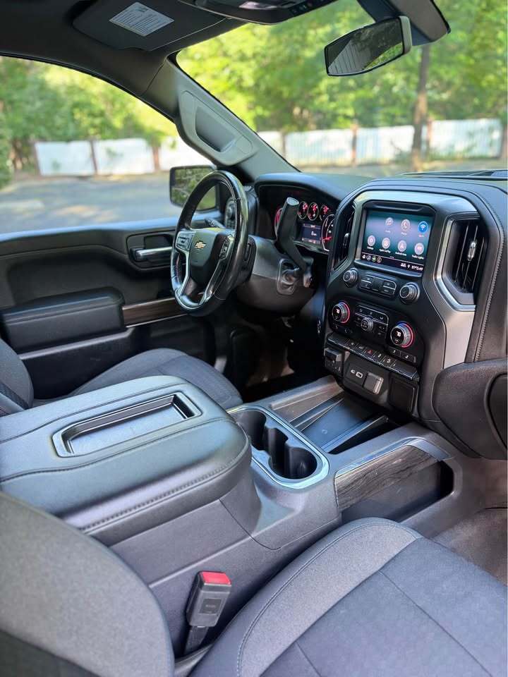 2019 Chevrolet Silverado 1500 LT, photo 13 of 19