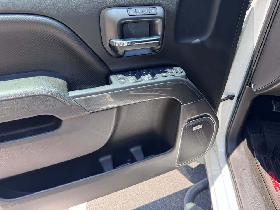 2016 GMC Sierra 1500 SLT, photo 13 of 17