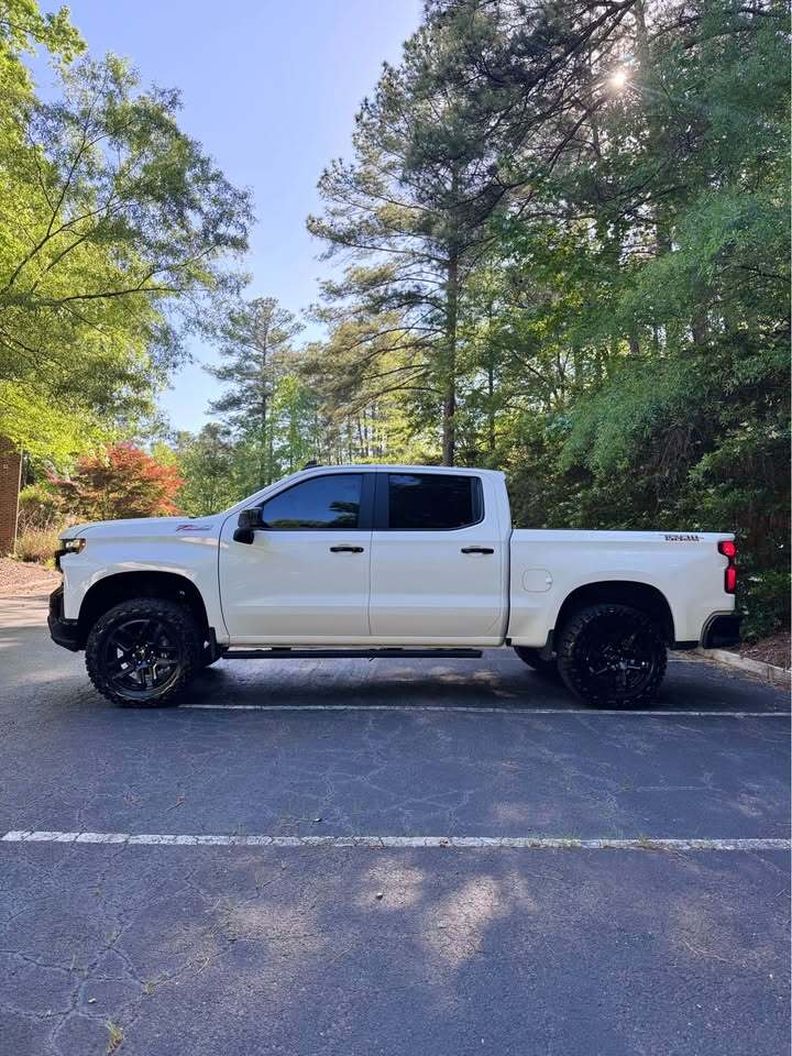 2021 Chevrolet Silverado 1500 Trail Boss, photo 3 of 14