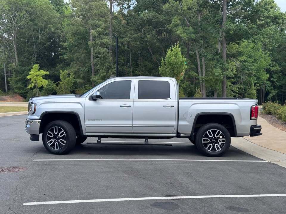 2018 GMC Sierra SLT, photo 4 of 13