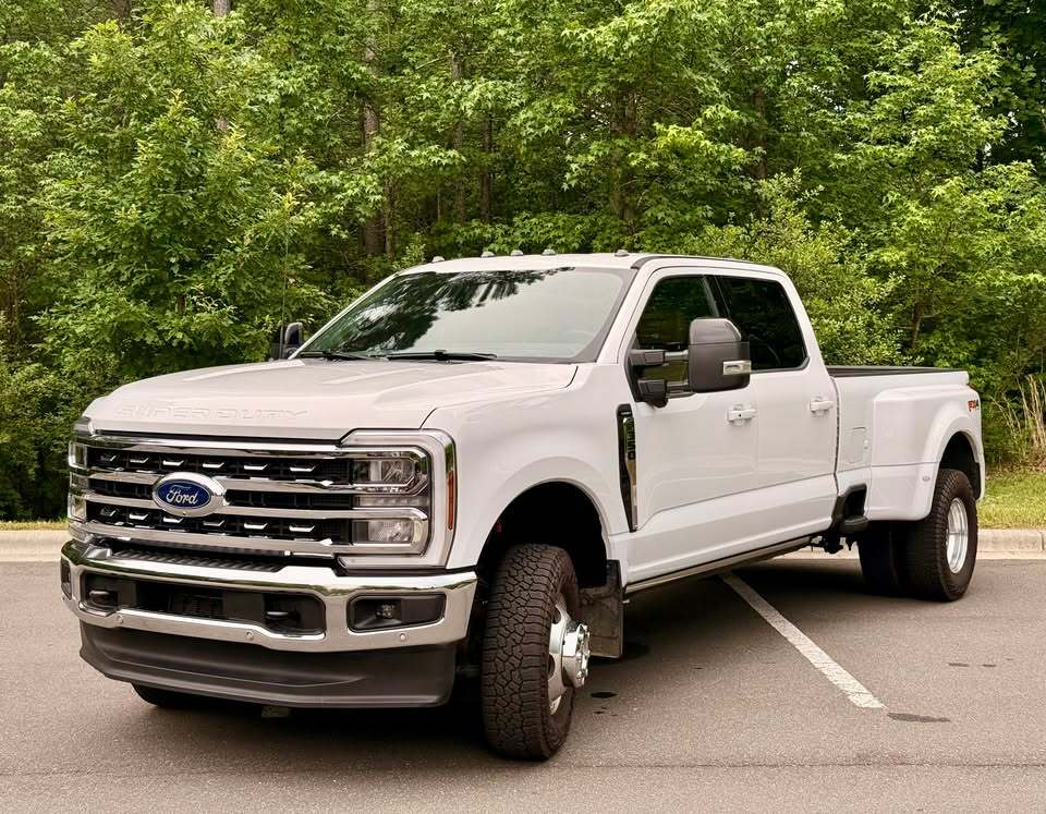 2025 Ford F350HD Lariat dully