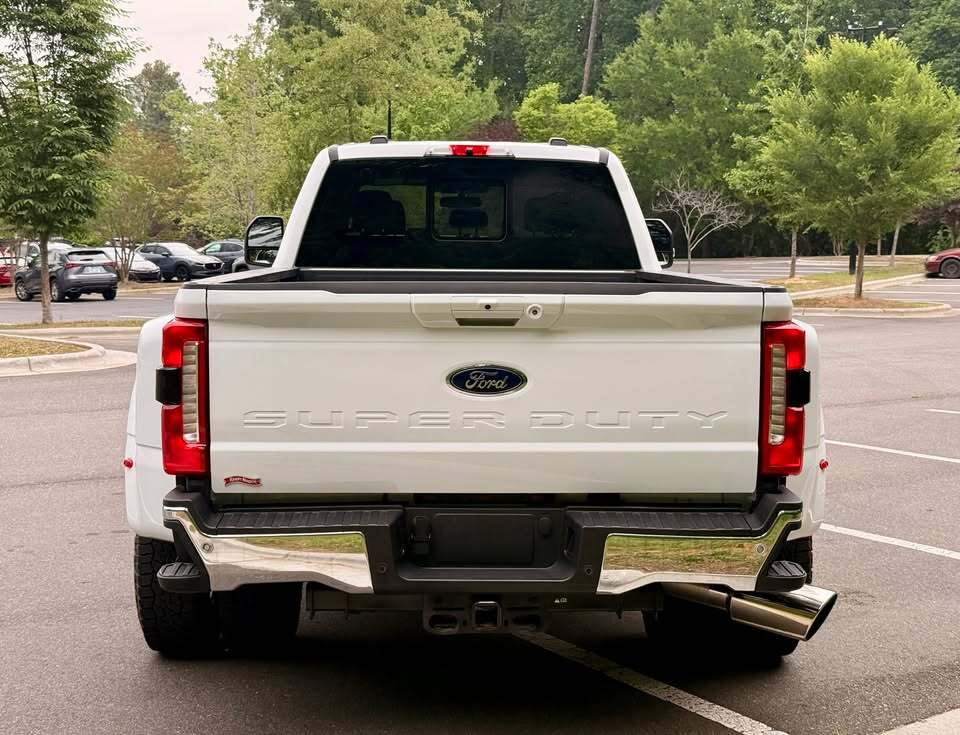 2025 Ford F350HD Lariat dully, photo 6 of 12