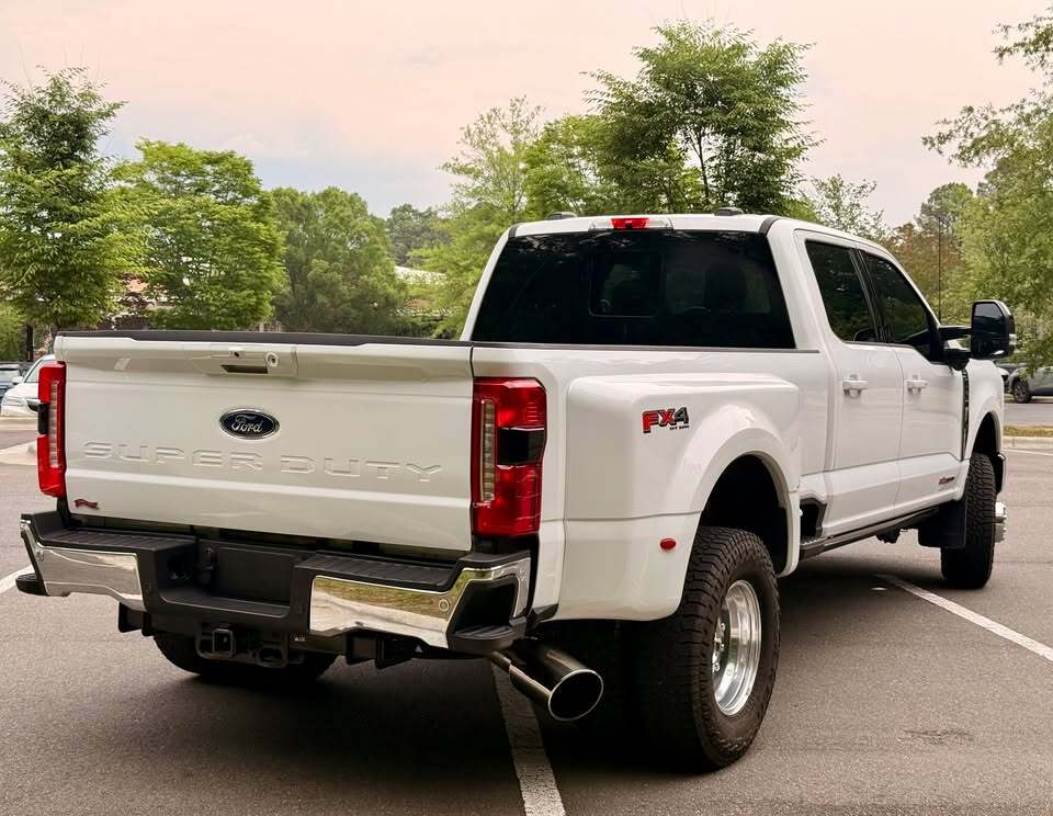 2025 Ford F350HD Lariat dully, photo 7 of 12